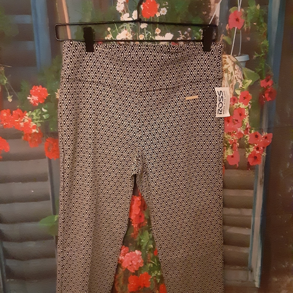 Pants - Picture 3 of 4